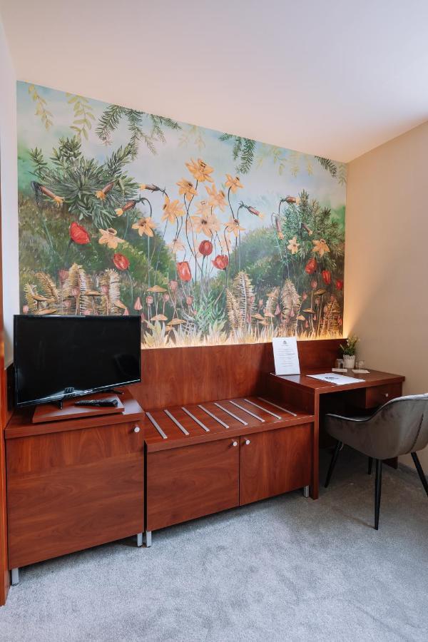 Vadvirag Panzio Hotel Agfalva Ngoại thất bức ảnh