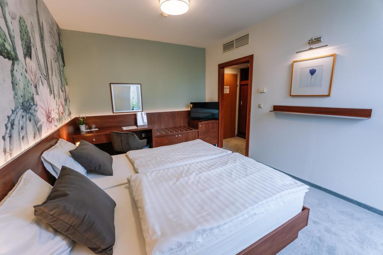 Vadvirag Panzio Hotel Agfalva Ngoại thất bức ảnh