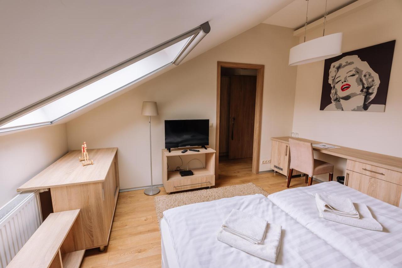 Vadvirag Panzio Hotel Agfalva Ngoại thất bức ảnh