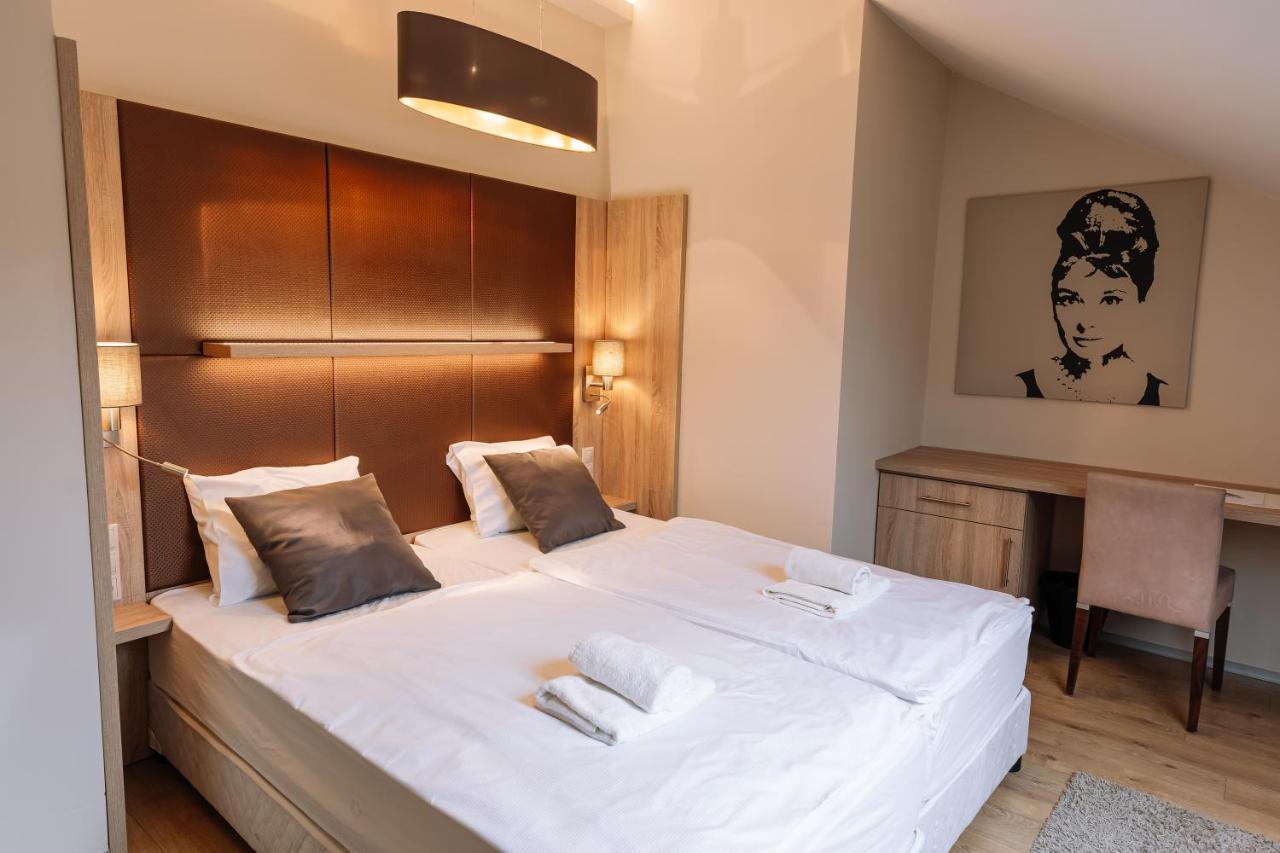 Vadvirag Panzio Hotel Agfalva Ngoại thất bức ảnh
