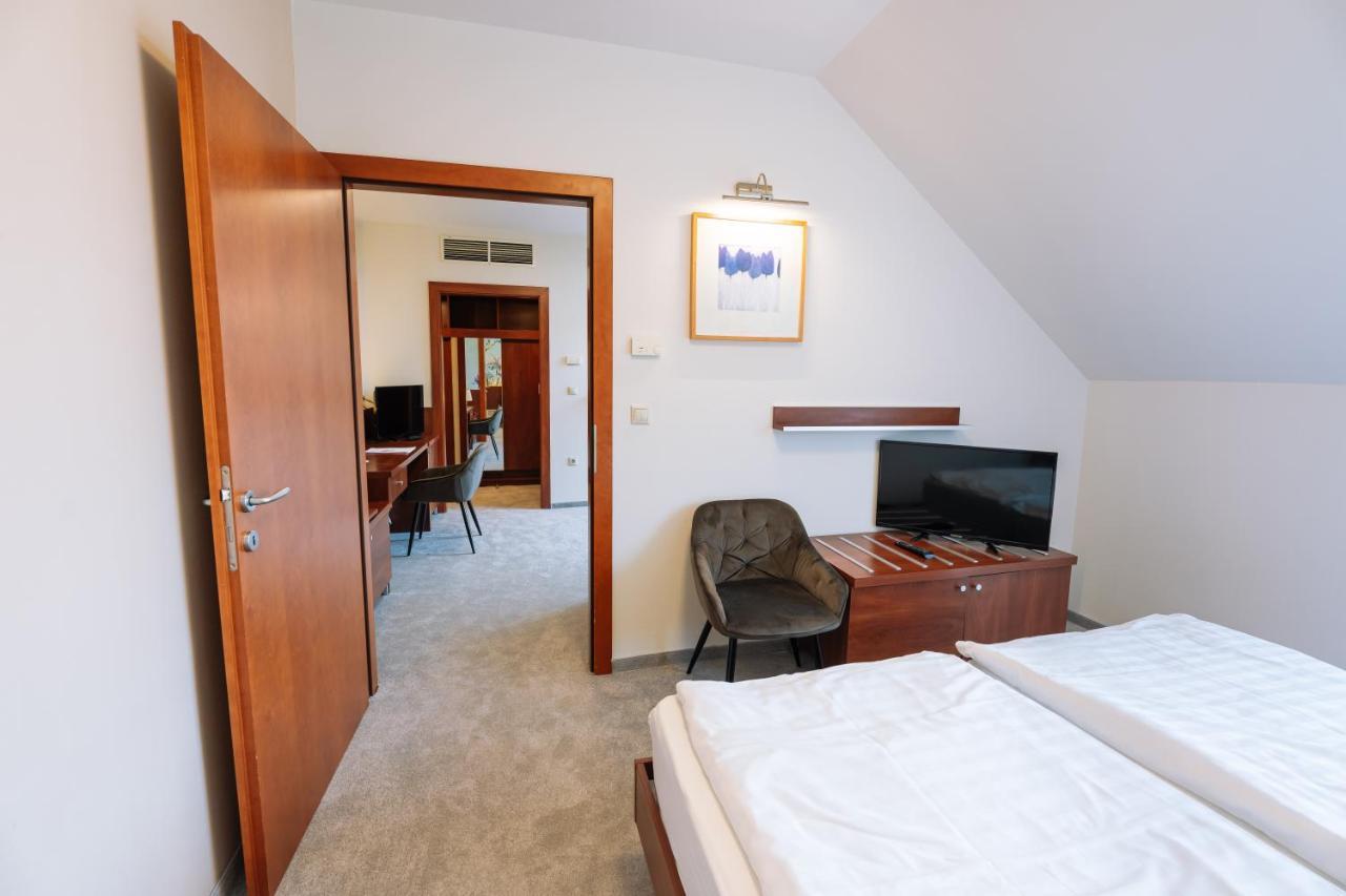 Vadvirag Panzio Hotel Agfalva Ngoại thất bức ảnh